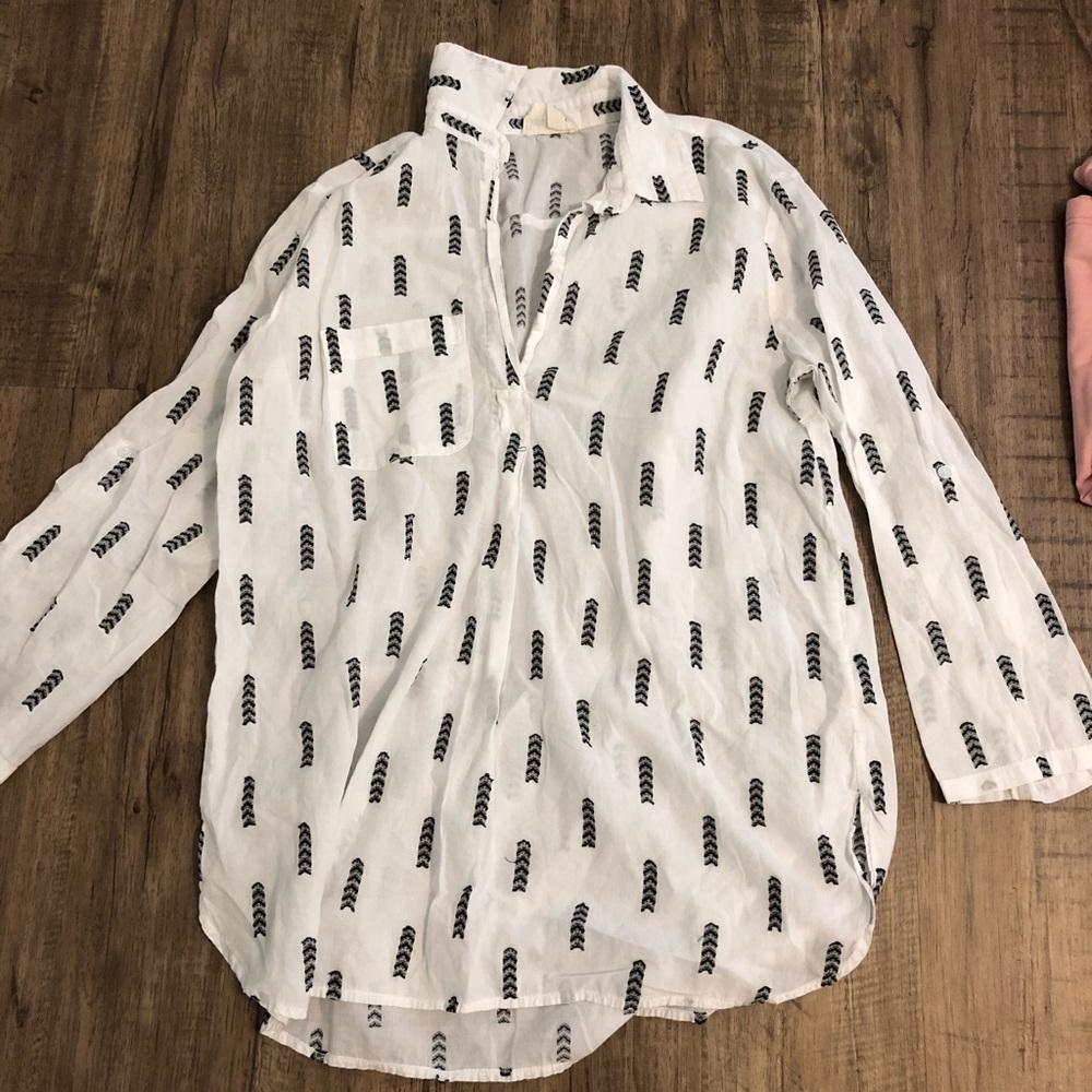 Women’s light button down top